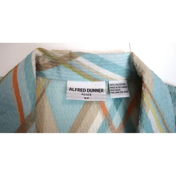 ALFRED DUNNER - LIGHT BLUE PRINT SHORT SLEEVE TEXTURED BUTTON-UP BLOUSE - 16P - Picture 3 of 5